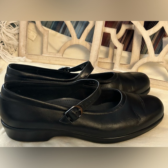Tripad SAS comfort shoes. Simple style; wonderful condition. - Picture 2 of 9